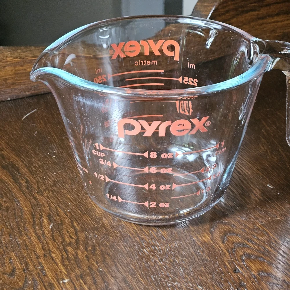 Pyrex Clear Glass Cup with Red Markings Measuring Cup